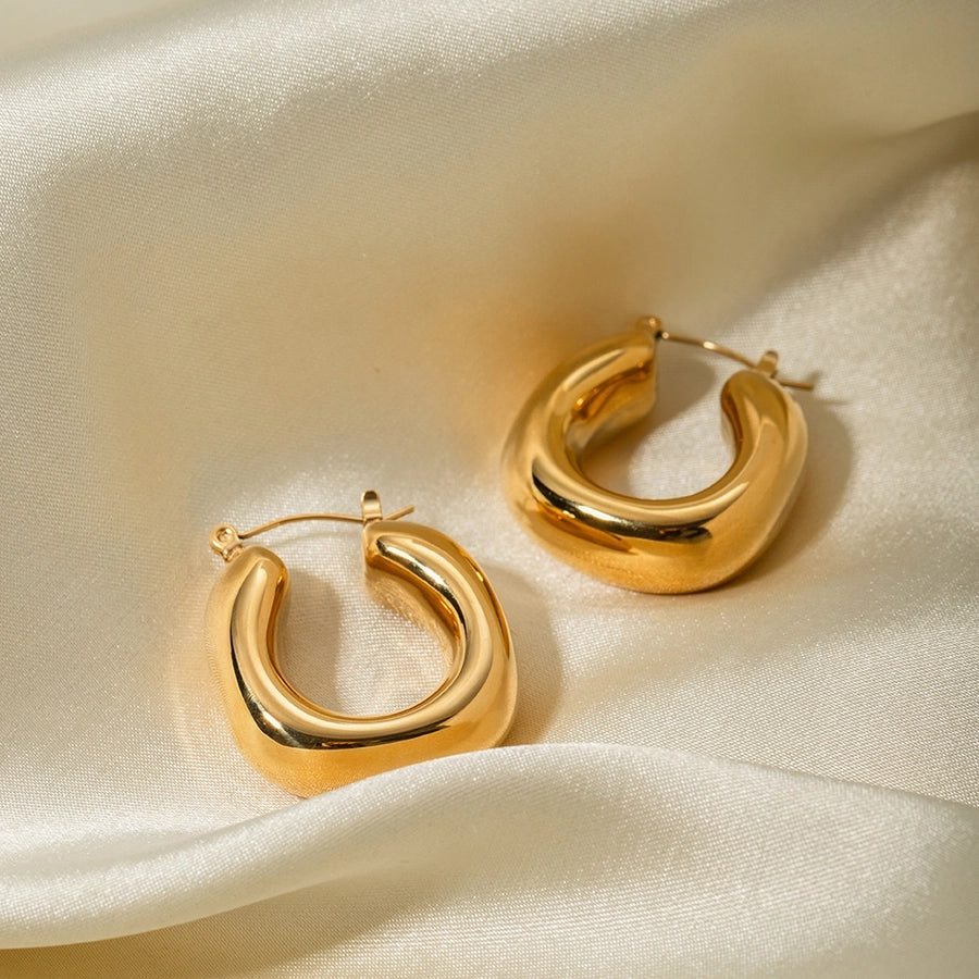 1 Pair It Girl Stainless Steel 16K Gold Plated Earrings