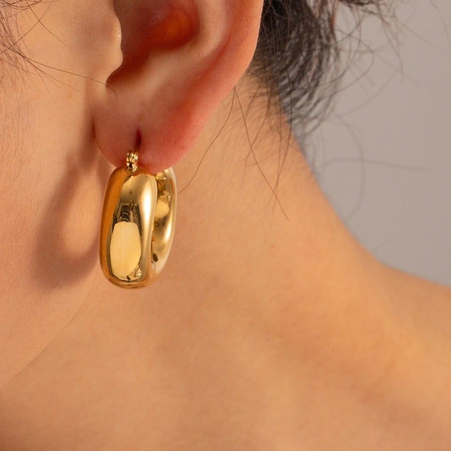 1 Pair It Girl Stainless Steel 16K Gold Plated Earrings