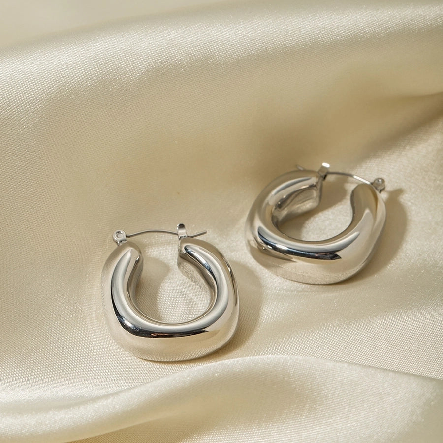 1 Pair It Girl Stainless Steel 16K Gold Plated Earrings