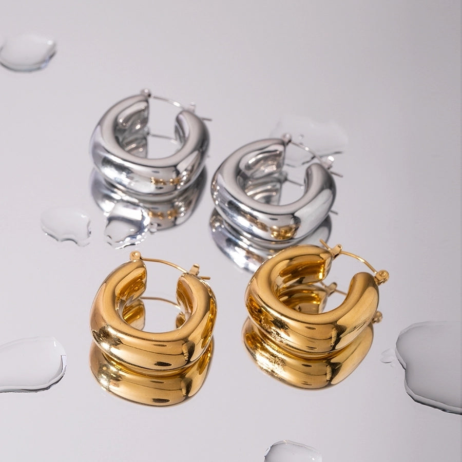 1 Pair It Girl Stainless Steel 16K Gold Plated Earrings